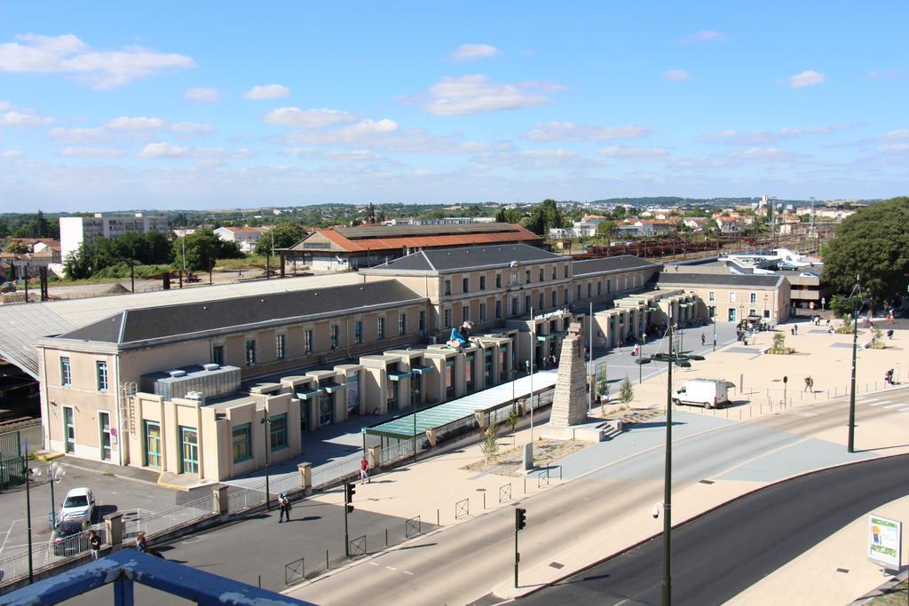 Hotel D'Orleans Angoulême Exteriör bild
