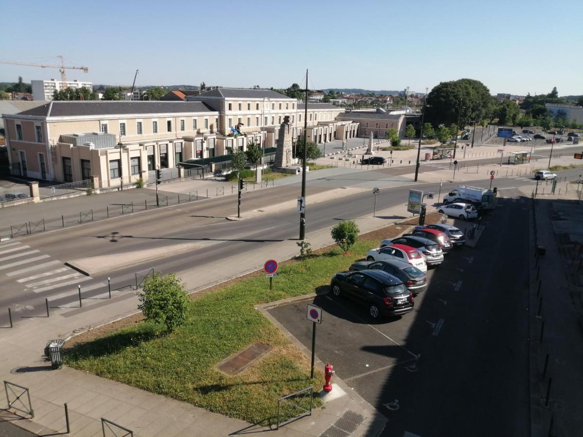Hotel D'Orleans Angoulême Exteriör bild