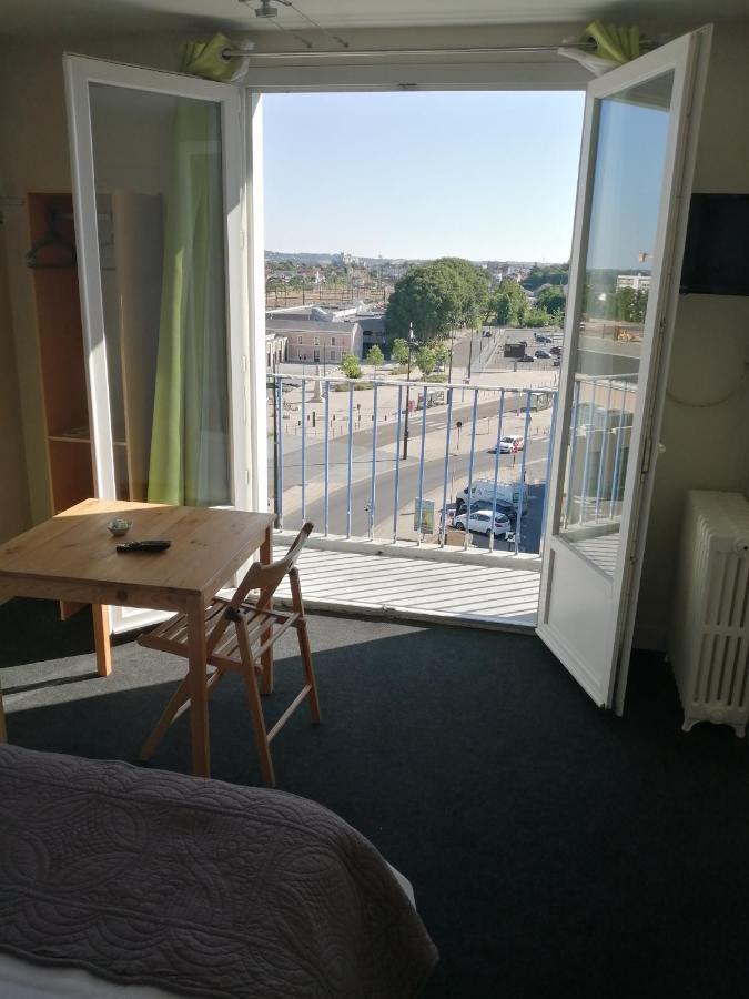 Hotel D'Orleans Angoulême Exteriör bild